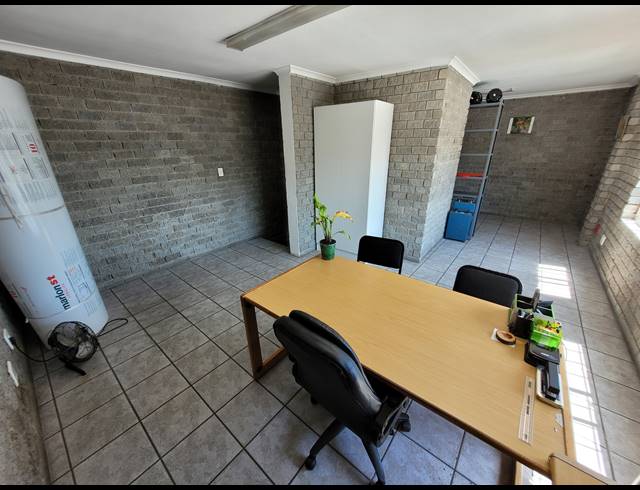707M² WAREHOUSE TO LET IN OKAVANGO PARK